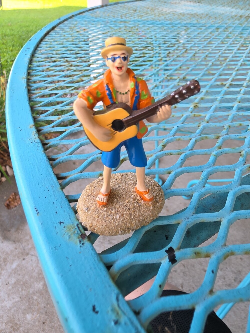 Department 56 Margaritaville Parrot Head King Accessory 4058492